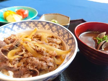 【体験入学レポート】ワンダフル牛丼のサムネイル画像