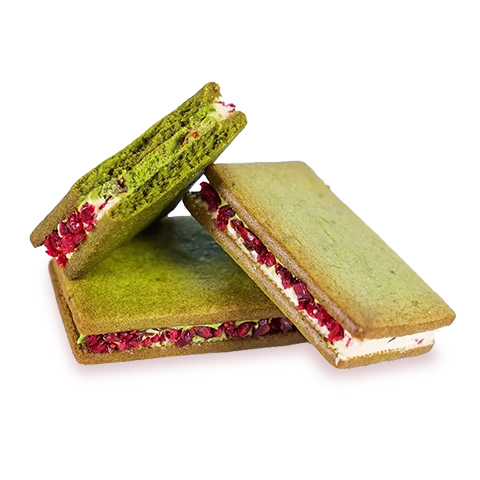 抹茶とクランベリーのバタークリームサンド